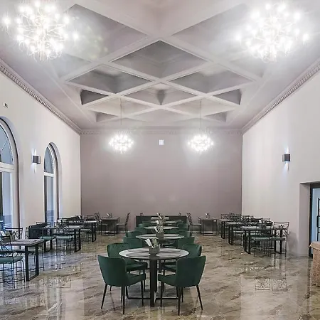 Corvin House Hotel
