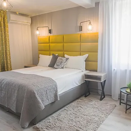 Corvin House 3*